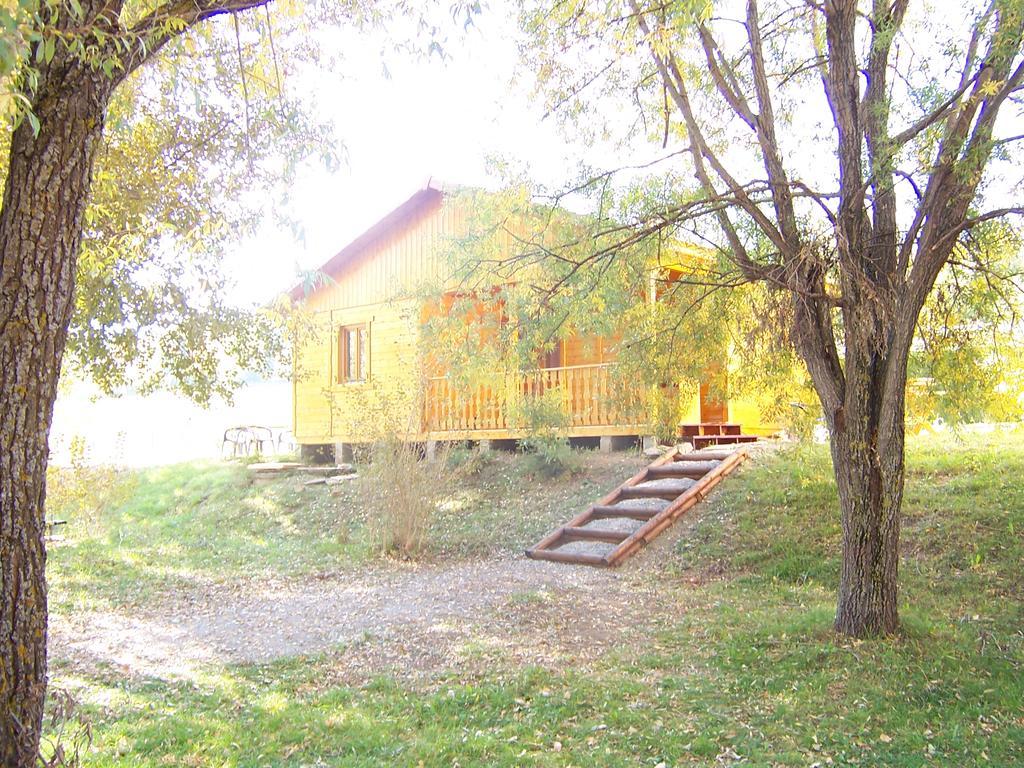 Camping La Motte Flottante La Freissinouse Bagian luar foto