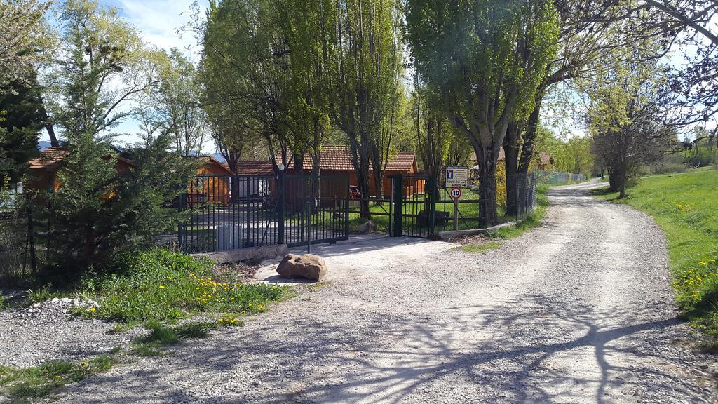 Camping La Motte Flottante La Freissinouse Bagian luar foto